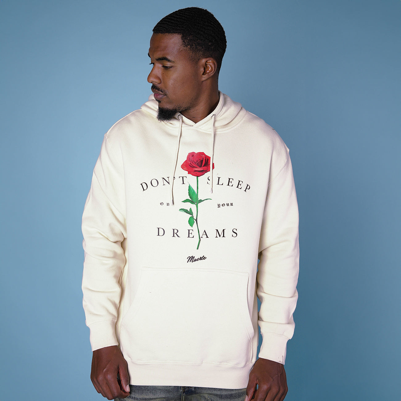 No duermas en tus sueños sudadera con capucha rosa